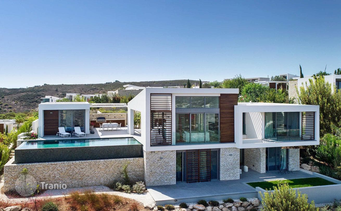 Luxury Development with Golf Course, Spa and Equestrian Club in Paphos, photo 2