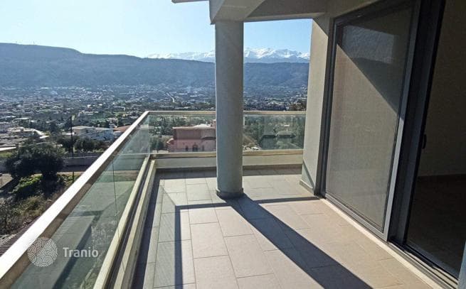 2-Bedroom Apartment with Sea and Mountain Views in Chania, Crete, photo 2
