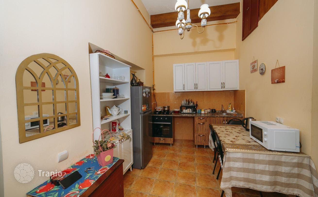 3-Bedroom Apartment in Historic Batumi City Center, photo 3