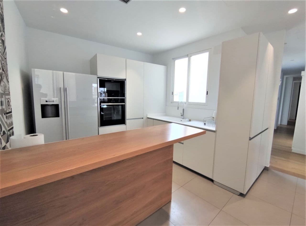 3-Bedroom Penthouse in Valencia, photo 3