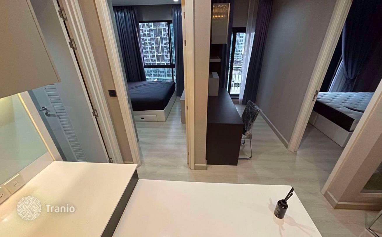 2-Bedroom Condo in Phaya Thai, Bangkok, photo 2