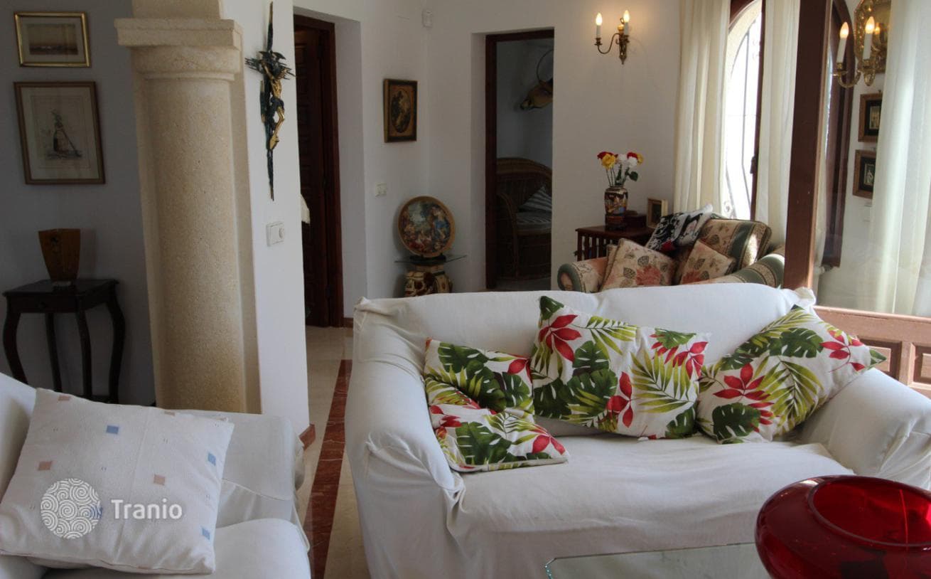 3-Bedroom Villa with Sea View in Calpe, photo 5