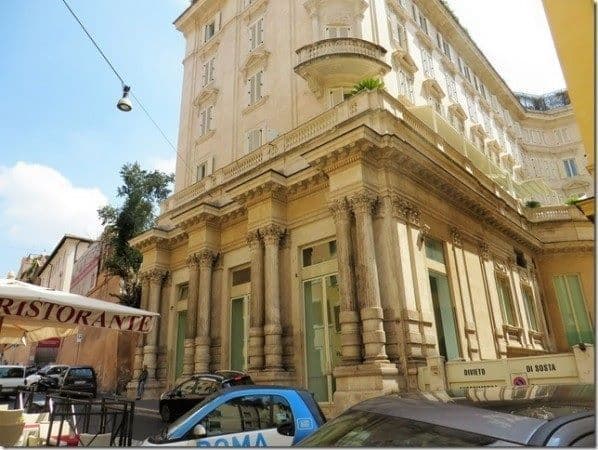 2-Bedroom Apartment in Rome, Italy, photo 3