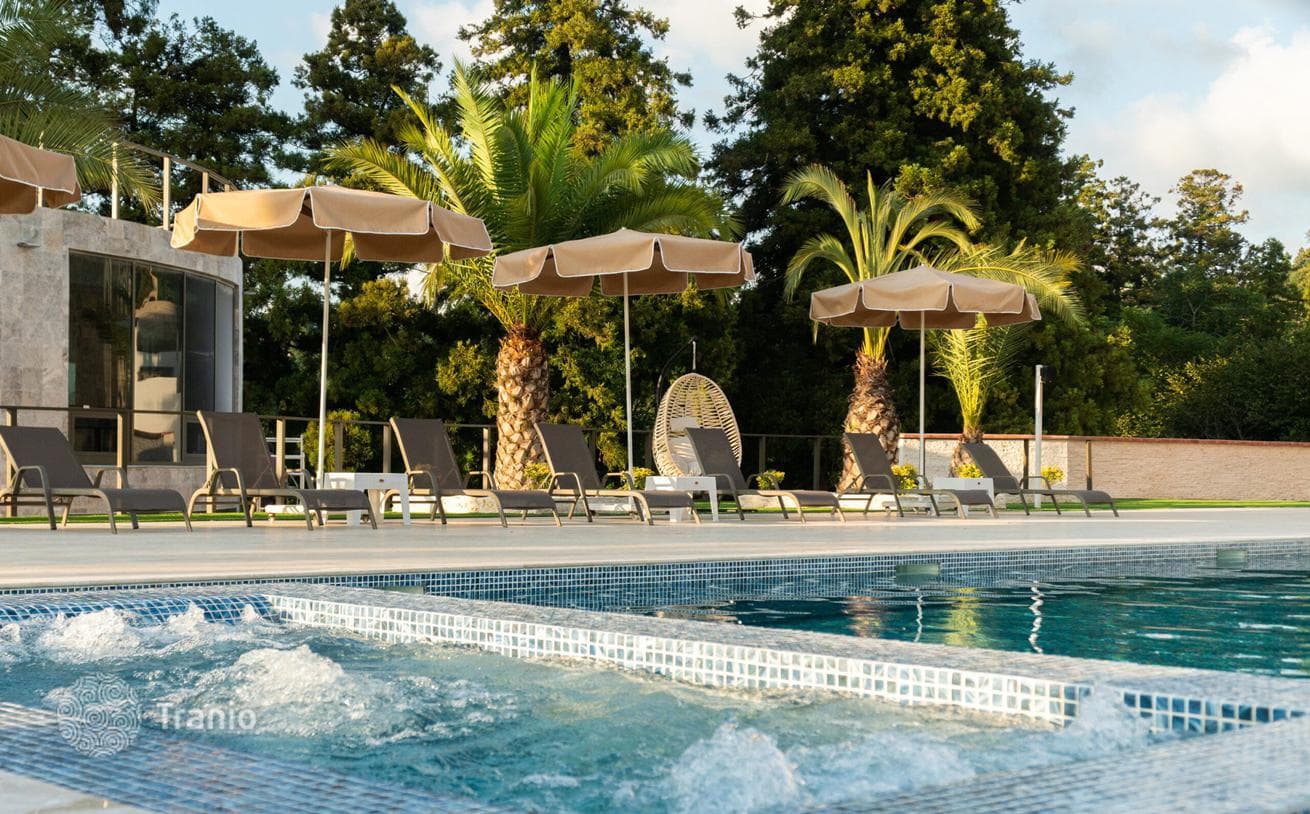 6-Bedroom Luxury Villa with Private Pool and Restaurant in Batumi