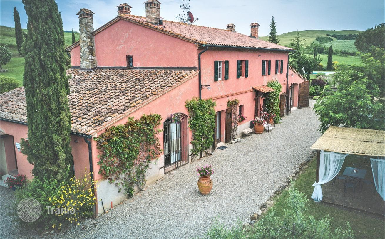Farmhouse with Pool and Guest Wing in Castelnuovo d'Orcia, Siena, photo 3
