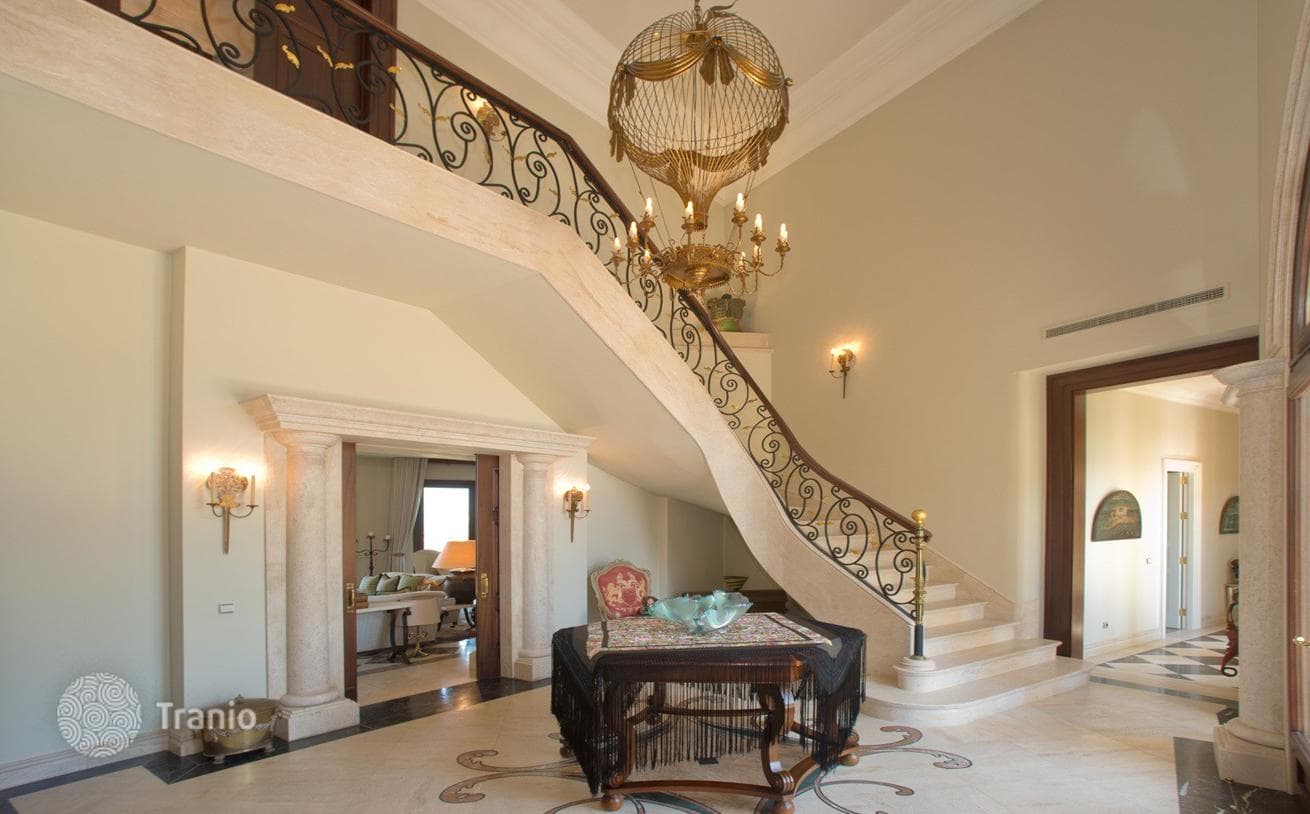 Southwest-Facing Luxury Villa in La Zagaleta, photo 4