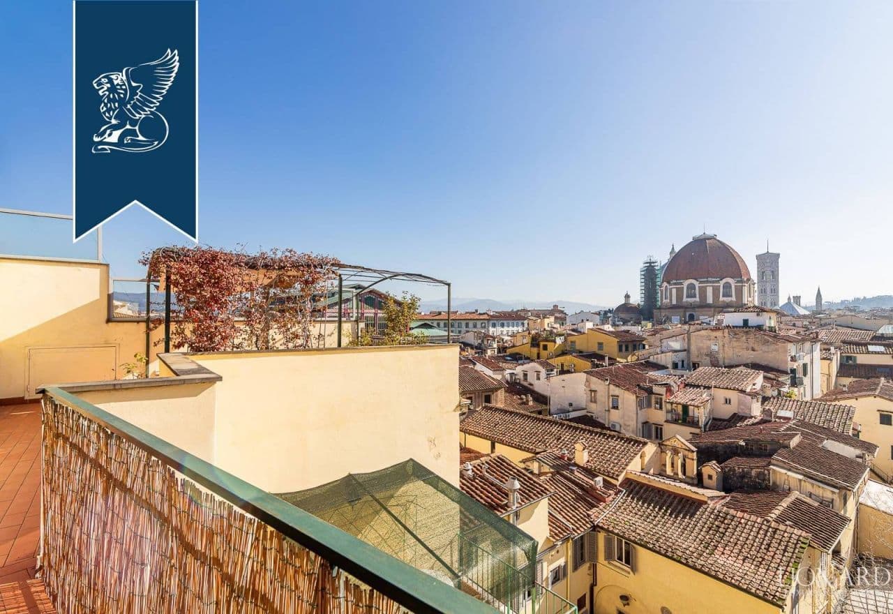 3-Bedroom Apartment in Florence