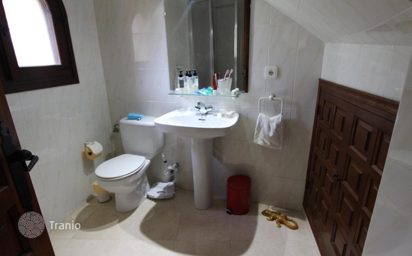 3-Bedroom Villa with Sea View in Calpe, photo 3