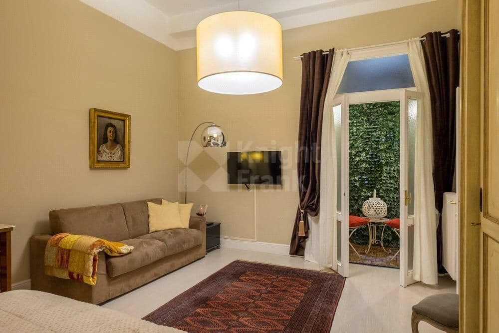 5-Bedroom Apartment in Florence, photo 4