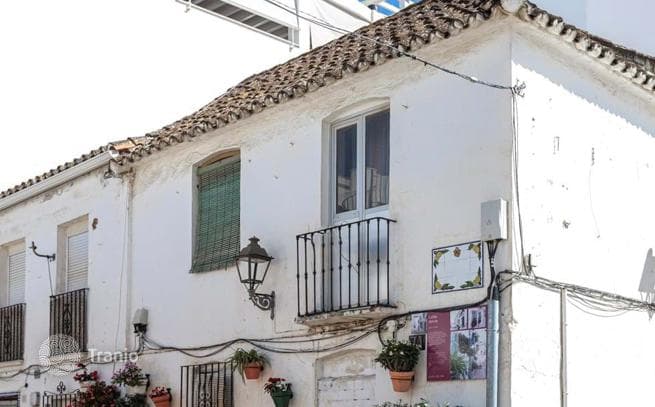 Traditional Building in Estepona City Center, Malaga, photo 2