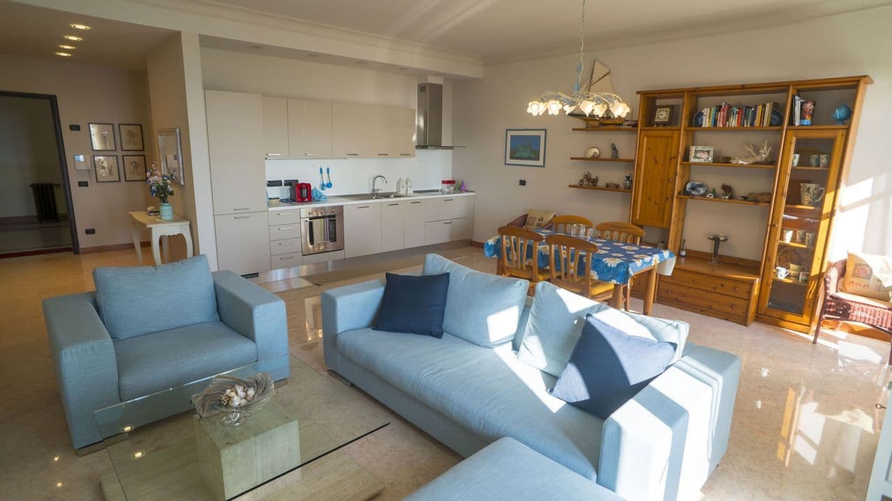 2-Bedroom Apartment in Ospedaletti, Italy, photo 5