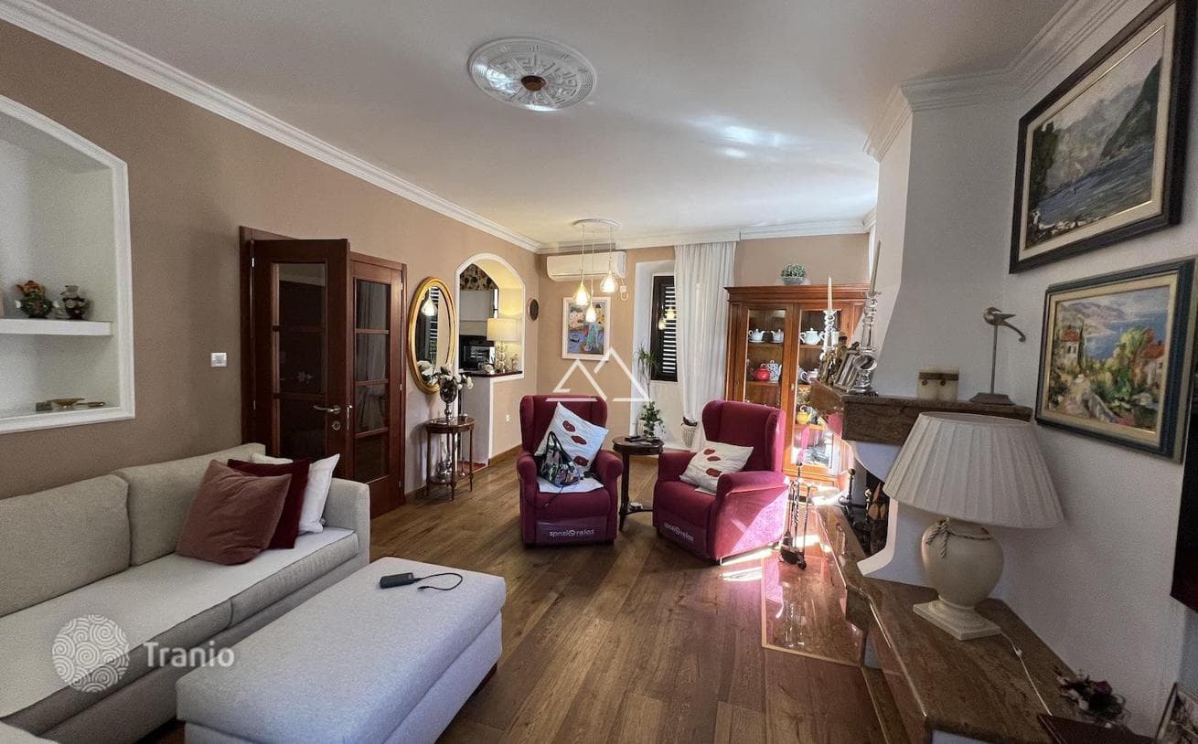 2-Level Apartment in Historic Building in Kotor Old Town, photo 4