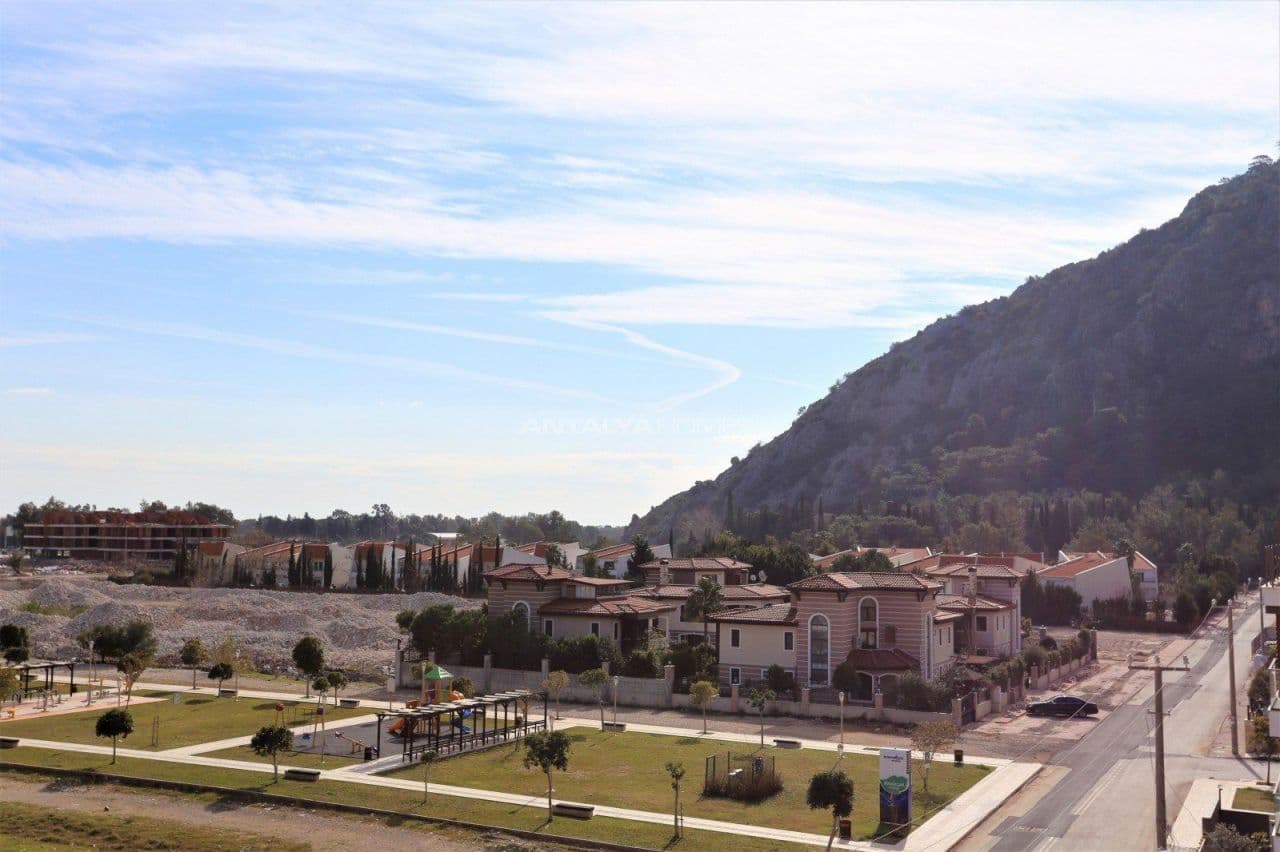 4-Bedroom Penthouse in Konyaalti, Antalya, photo 2