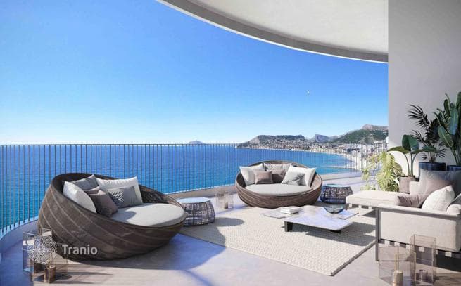 3-Bedroom Beachfront Apartment with Pool in Calpe, Alicante, photo 4
