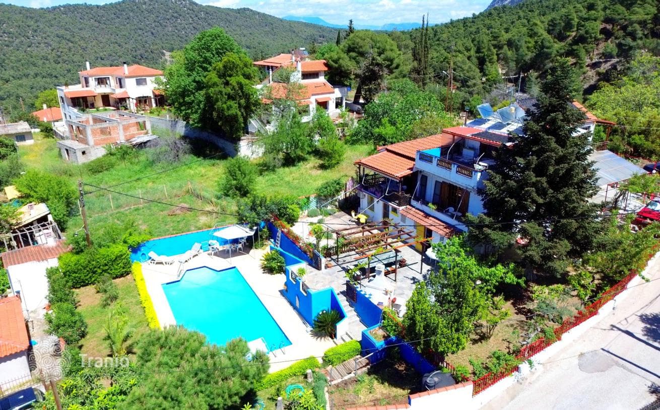 Furnished Villa with Private Pool and Garden in Loutraki, Peloponnese