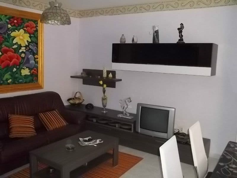 3-Bedroom Apartment in Barcelona, photo 2