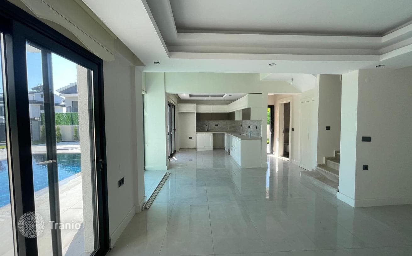 4-Bedroom (4+1) Villa with Panoramic Views and Private Pool in Fethiye