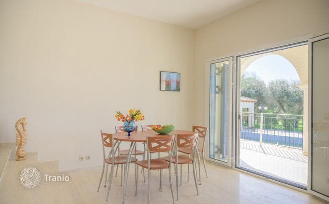 6-Bedroom Villa with Sea View in Arillas, Corfu, photo 2