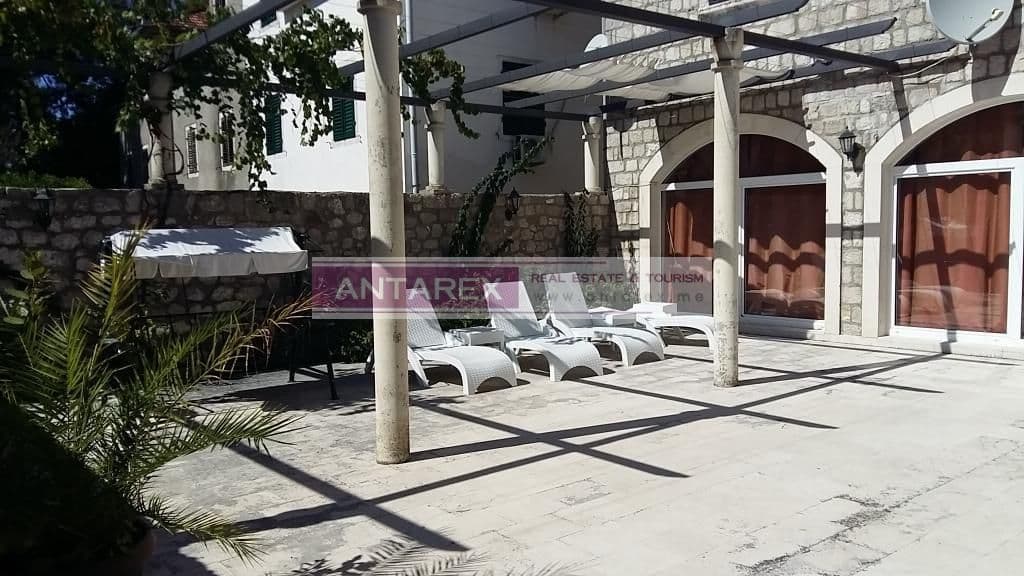 4-Room Apartment in Baosici, Montenegro, photo 2