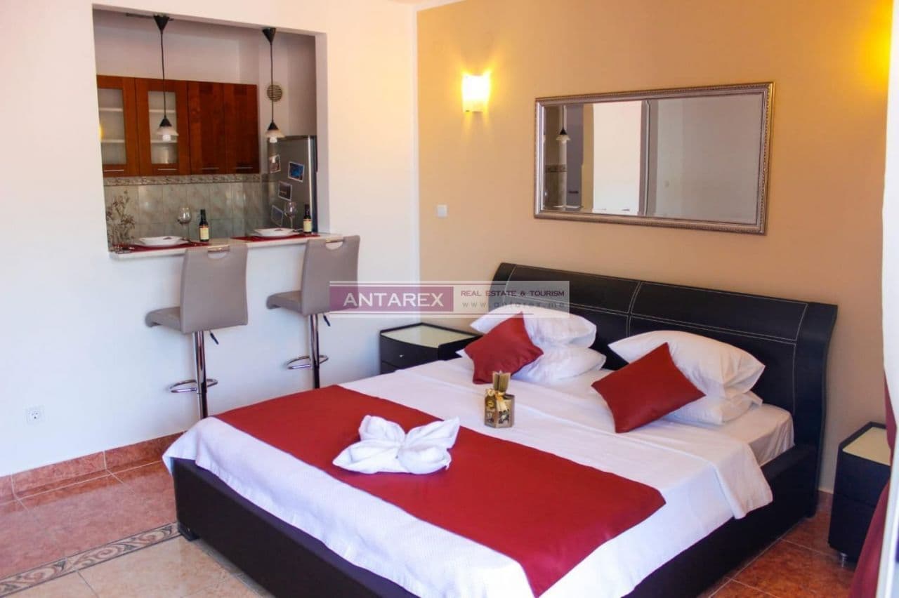 Studio Apartment 300 m from the Beach in Dobrota, photo 3