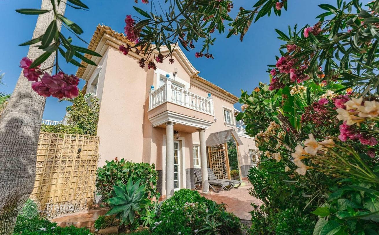 Two Houses with Private Pool and Garden near the Ocean in El Medano, Tenerife, photo 3