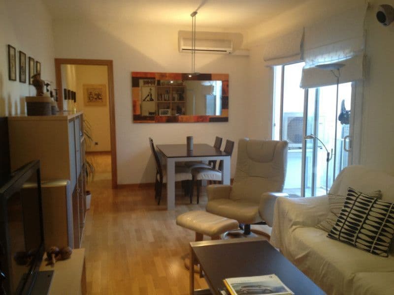 Квартира в Барселоне, Испания, 80 м²