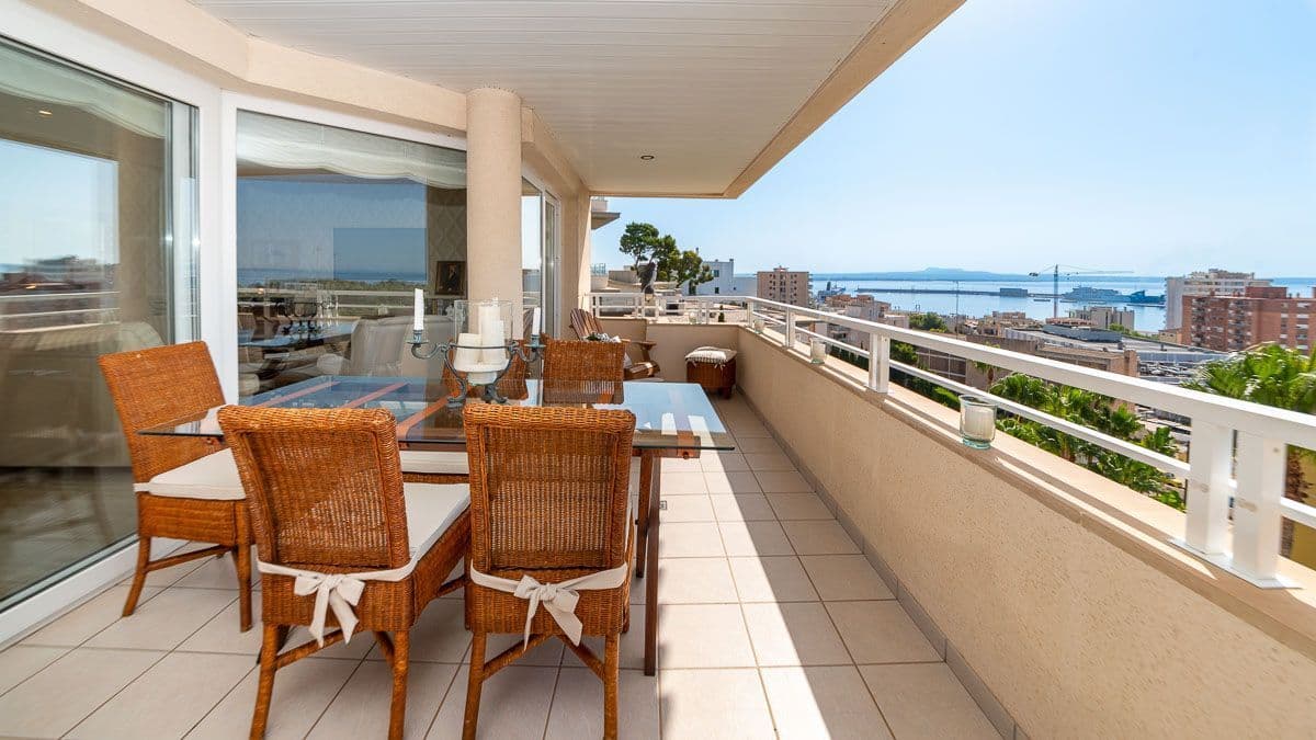 4-Bedroom Penthouse in Palma de Mallorca, photo 2