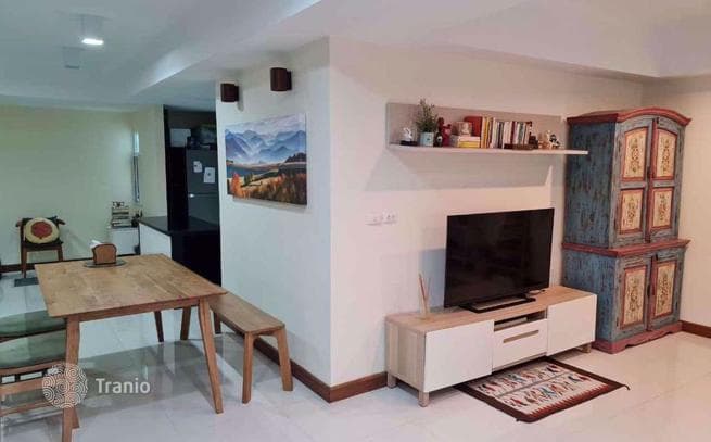 3-Bedroom Condo in Huai Khwang, Bangkok