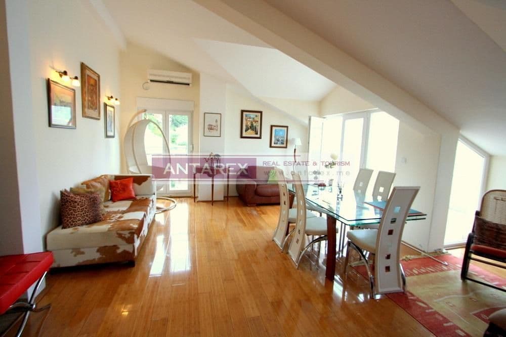 Apartment in Njivice, Montenegro, photo 5