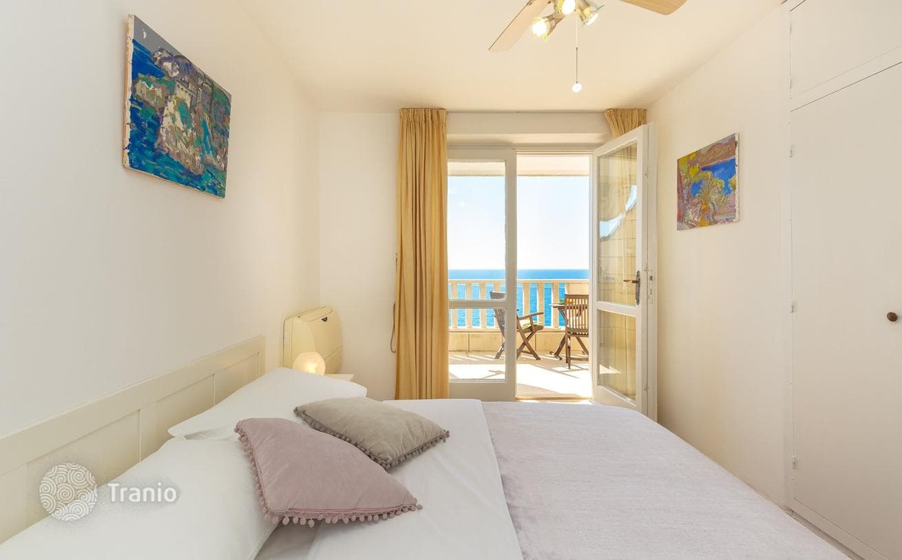 4-Bedroom Apartment with Garage in Dubrovnik, photo 2