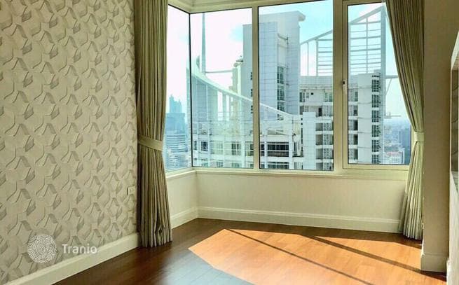 3-Bedroom Condo in Pathum Wan, Bangkok, photo 3