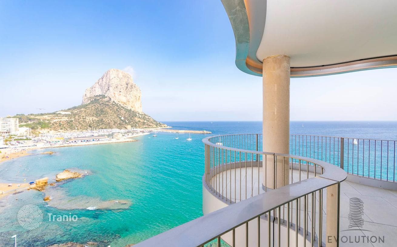 3-Bedroom Apartment with Panoramic Sea Views in Calpe, Alicante