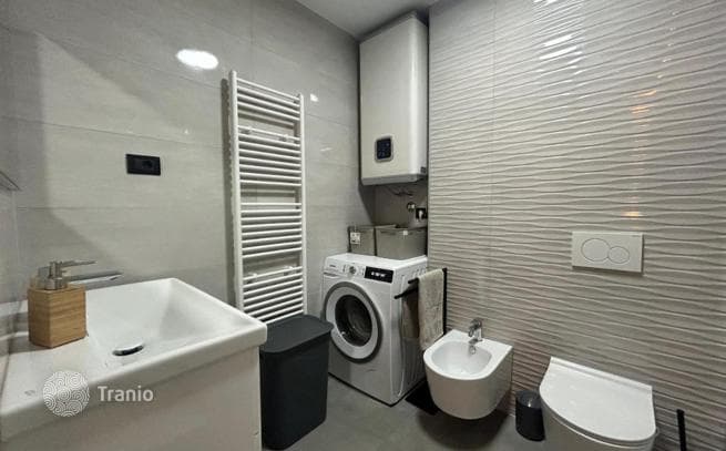 2-Bedroom Renovated Apartment with Shared Pool in Pula, photo 5