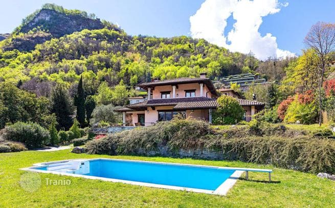 3-Bedroom Furnished Villa with Private Pool and Lake View in Menaggio