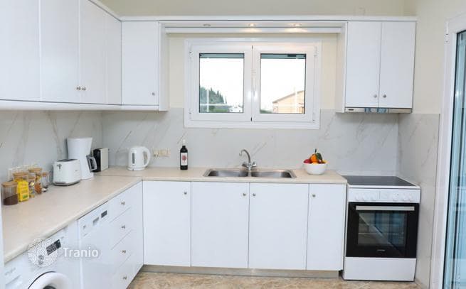 3-Bedroom Villa in Magoulades, Corfu, photo 2