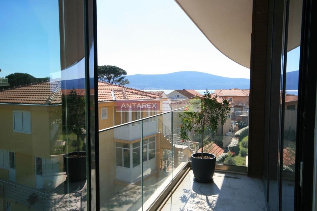 Apartment in Lastva, Montenegro, photo 2