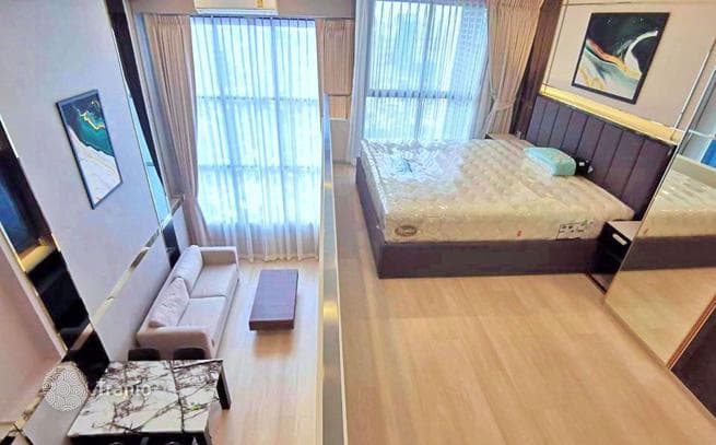 1-Bedroom Condo in Sathon, Bangkok