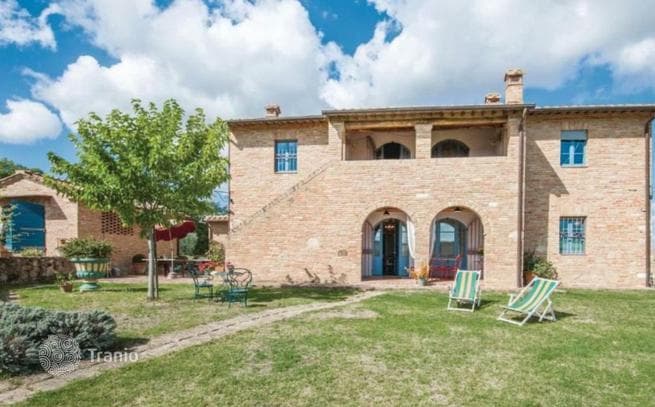 7-Bedroom Villa in Camigliano, Italy, photo 2