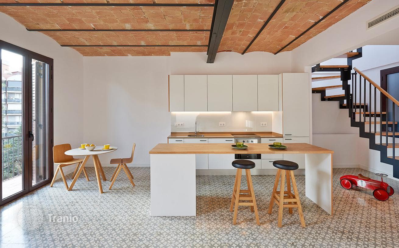 2-Bedroom Penthouse with Terrace in Barcelona