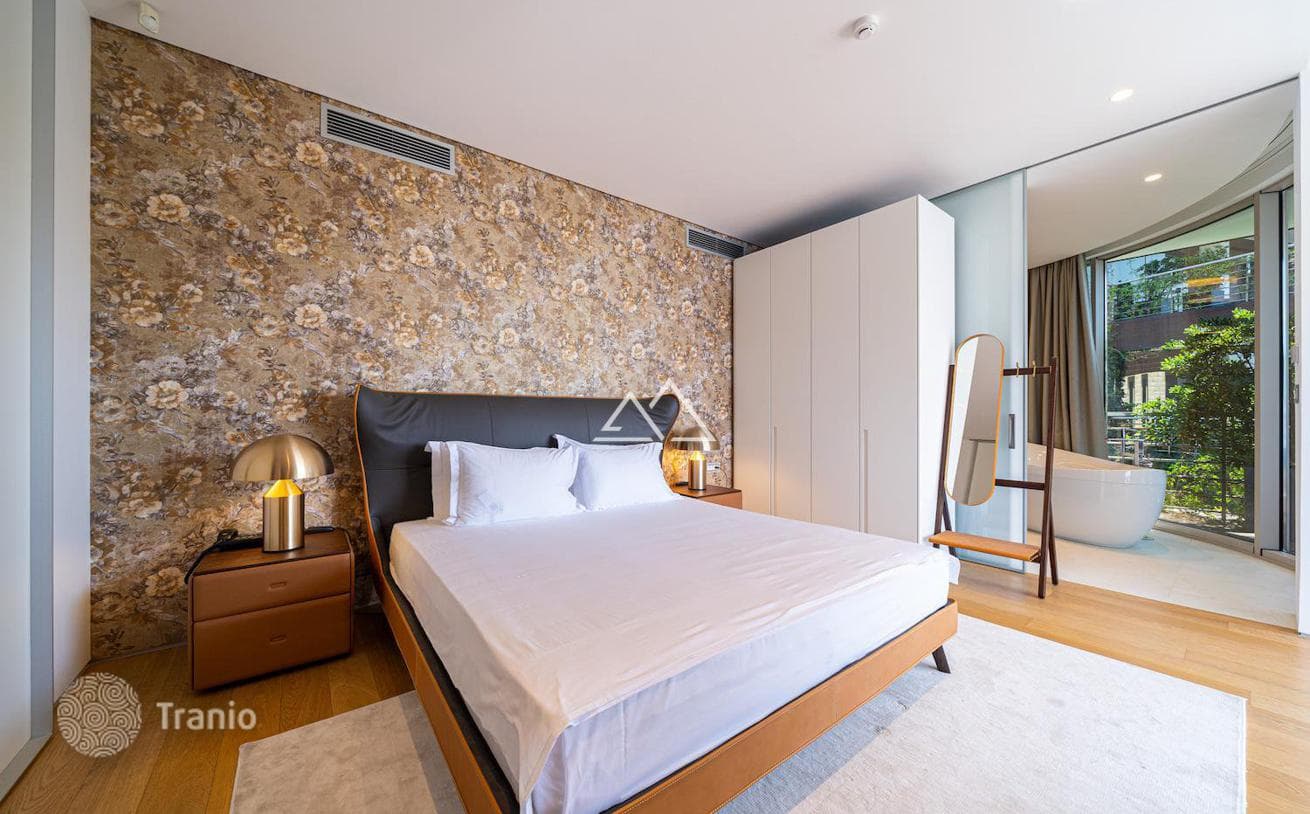 3-Bedroom Luxury Penthouse with Roof Terrace in Dukley Gardens, Budva, photo 4