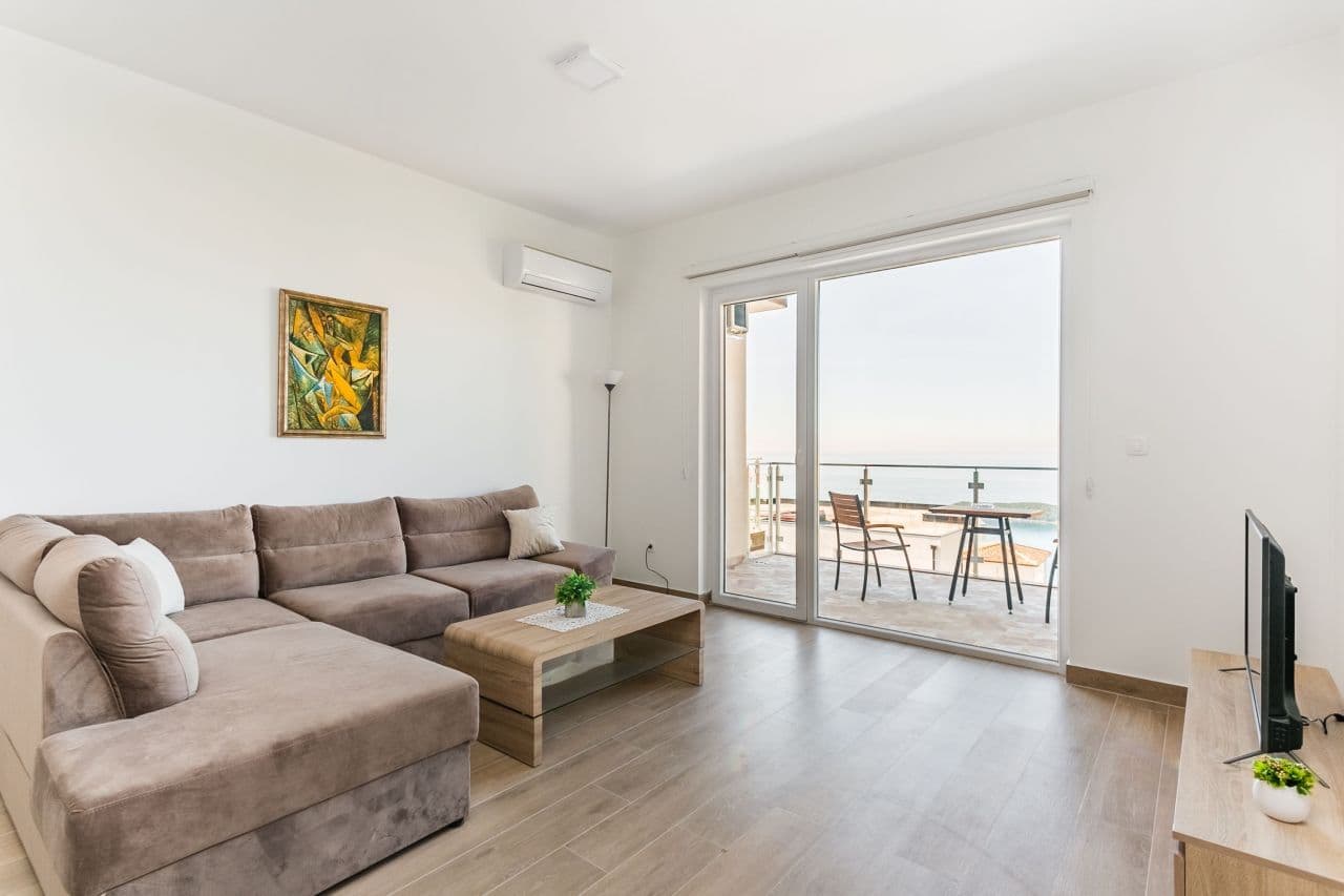 2-Bedroom Apartment in Seoce, photo 2