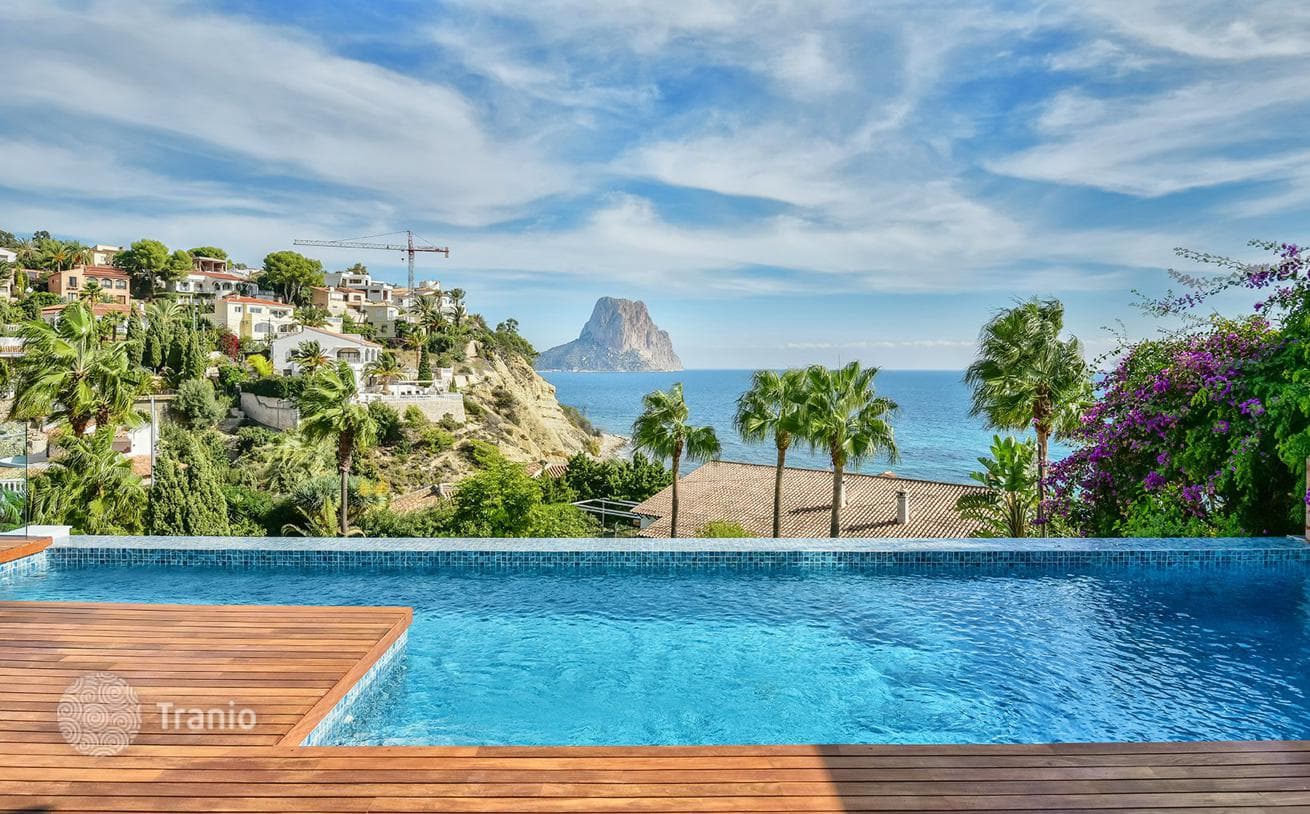 3-Bedroom Villa with Sea View in Calpe, Alicante