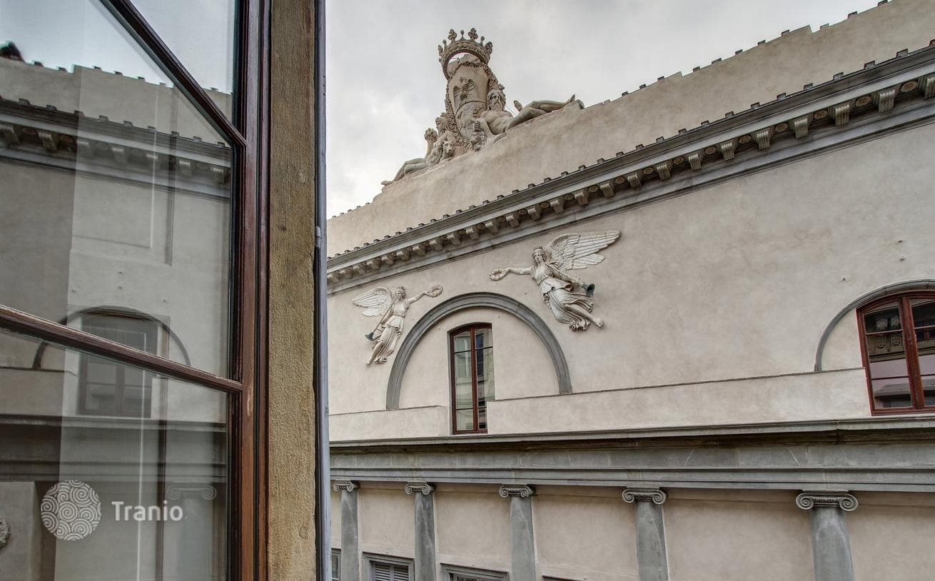 4-Bedroom Apartment in Florence, Italy, photo 4