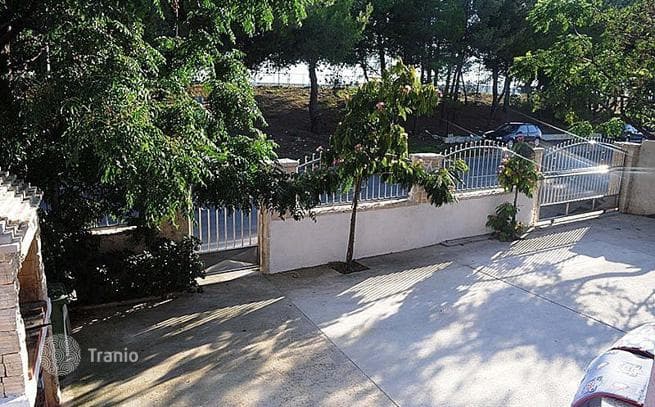 Villa with Terrace and Garden Near the Beach in Zadar, photo 5