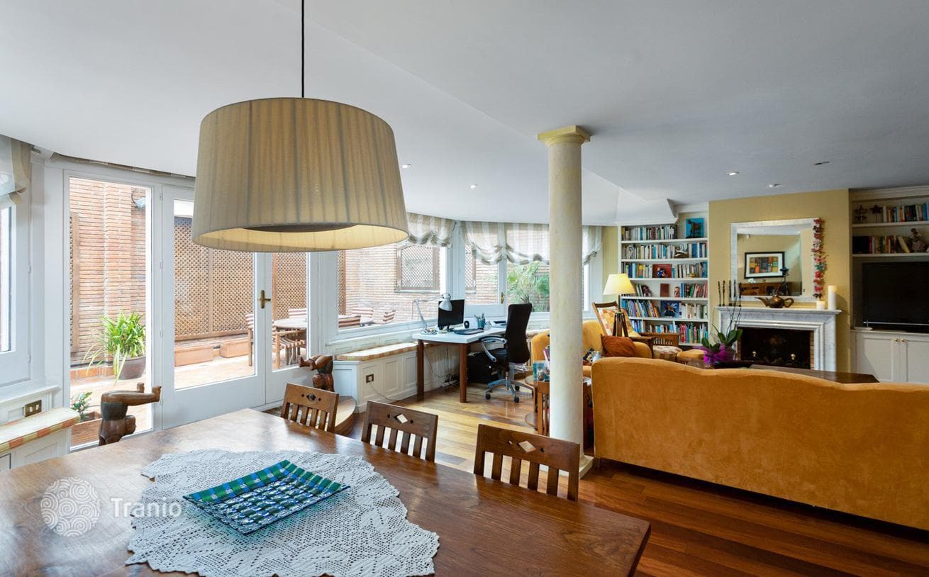 4-Bedroom Townhouse with Garden in Badalona, Barcelona, photo 4