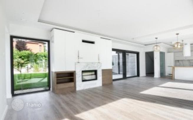 Modern Minimalist House in District II, Budapest, photo 2