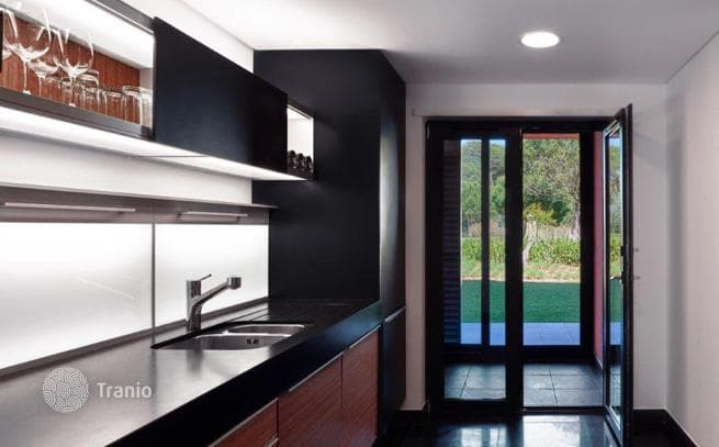 Luxury Apartment with Garden in Resort Hotel with Pool and Spa, Cascais, photo 4