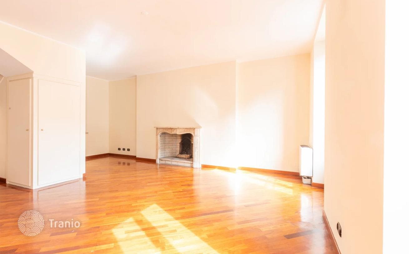 2-Bedroom Apartment in Brera, Milan, photo 3