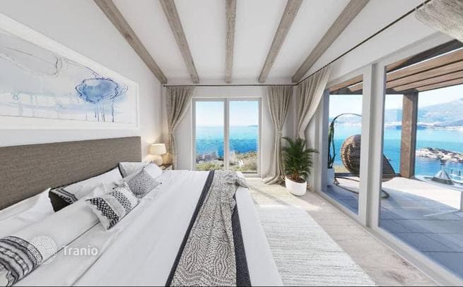 2-Bedroom Villa with Sea View in Budva, photo 3