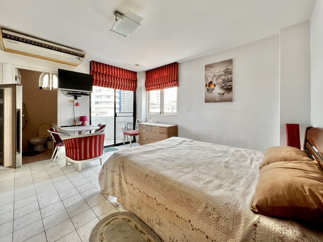 Studio Apartment in Pattaya, photo 2